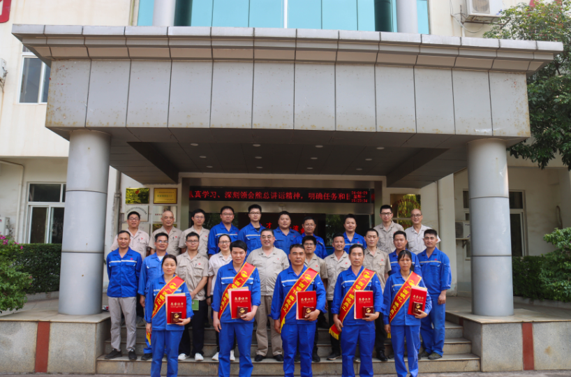 致敬匠心，爭先創(chuàng)優(yōu)